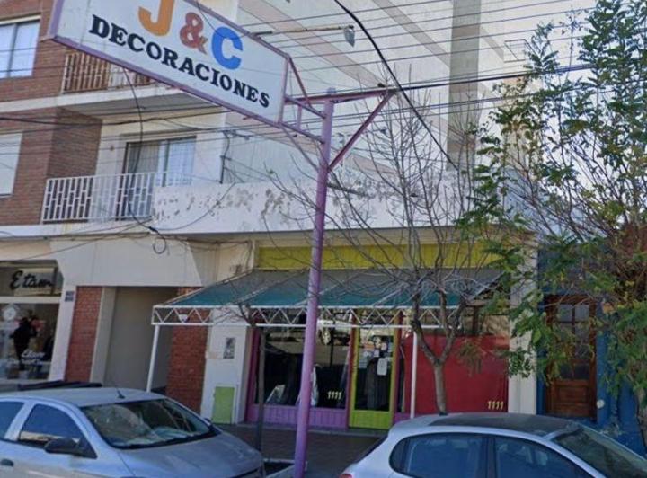 Local comercial · 320m² · 8 Ambientes