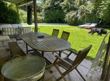 Casa · 375m² · 8 Ambientes · 2 Cocheras · Casa en Olivos - Vias/maipu