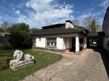 Casa de 4 ambientes, Esteban Echeverría · Importante Propiedad en Monte Grande