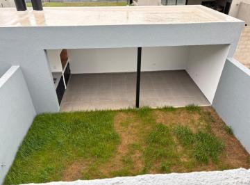 Casa · 163m² · 4 Ambientes · 4 Cocheras · Quebradas de Manantiales * Duplex 3 Dorm. * Quincho Al Fondo