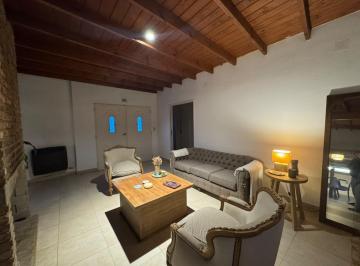 Casa · 175m² · 5 Ambientes · Casa en Alquiler en Villa Elisa