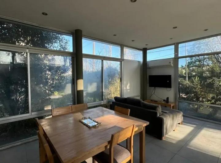 Casa · 220m² · 1 Ambiente · 1 Cochera
