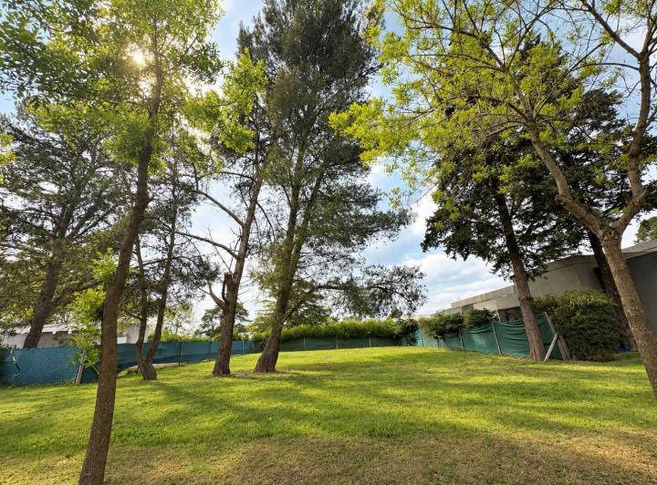 Terreno · 922m²