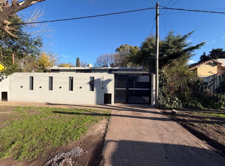 Casa · 170m² · 5 Ambientes · 2 Cocheras