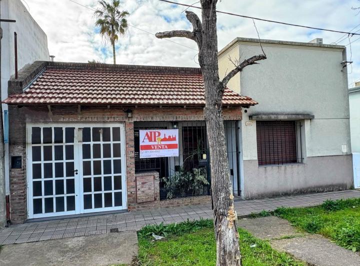 Casa · 135m² · 4 Ambientes · 2 Cocheras