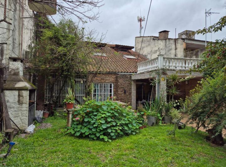 Casa · 100m² · 4 Ambientes · 1 Cochera