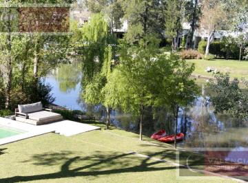 Casa · 500m² · 5 Dormitorios · Oportunidad Espectacular Casa a Laguna en El Encuentro - Temporada 2025