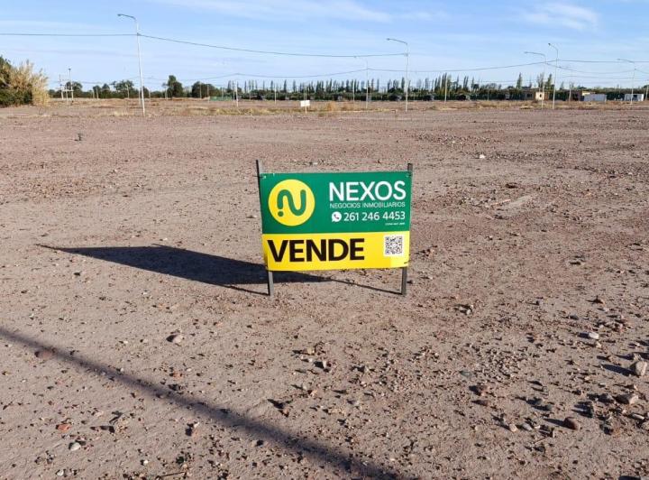 Terreno · 301m²