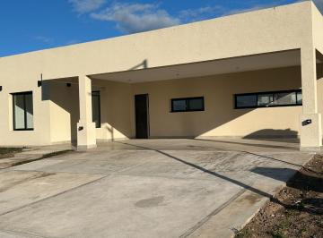 Casa · 155m² · 5 Ambientes · 2 Cocheras · Casa de 5 Ambientes en Venta en Canning Financiada