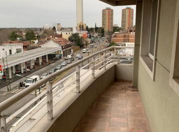 Departamento · 70m² · 3 Ambientes · 1 Cochera · Santilli - Almirante Brown 2687 4ºa - Temperley Este