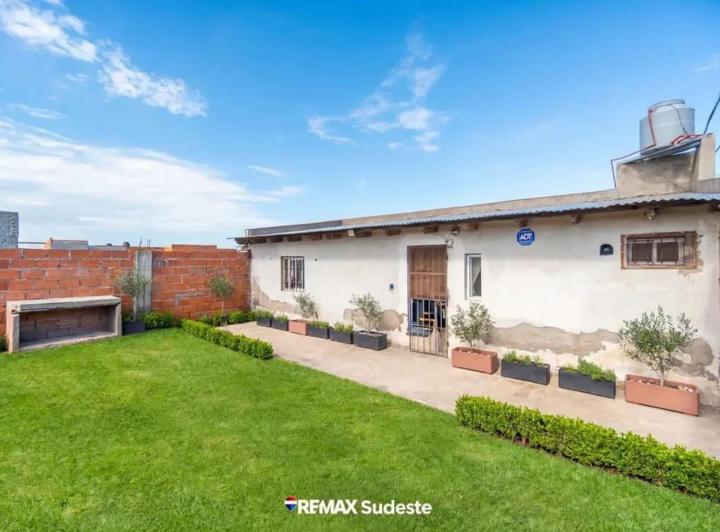 Casa · 40m² · 2 Ambientes · 1 Cochera