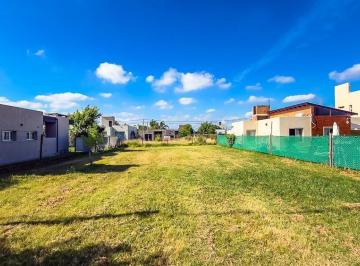 Terreno · 426m² · Venta - Terreno 426 m² - Servicios - Barrio El Molino, Roldan