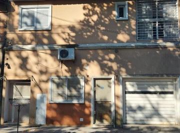 PH · 204m² · 8 Ambientes · 1 Cochera · Venta en Block: 3 Phs en Lote Único