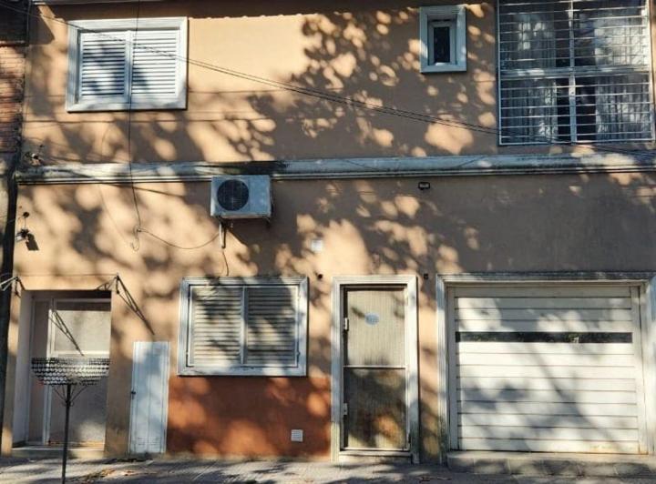 PH · 204m² · 8 Ambientes · 1 Cochera