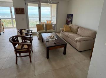 Departamento · 100m² · 2 Dormitorios · 1 Cochera · Departamento en Venta. Semipiso en Edificio Albatros. Monte Hermoso Este.