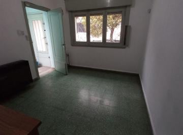 Casa · 85m² · 4 Ambientes · Venta Casa 4 Ambientes Lanus Este Patio y Terraza