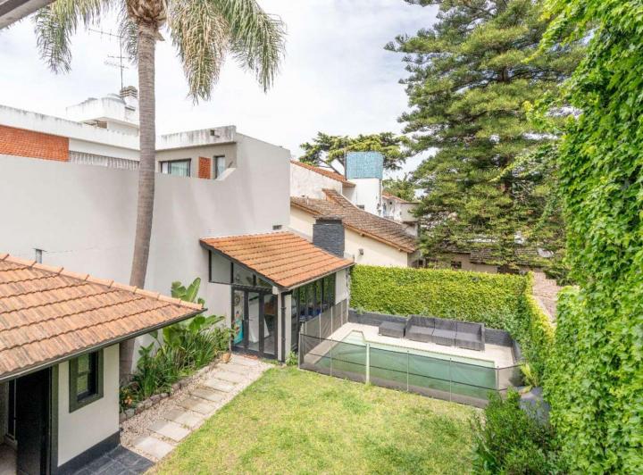 Casa · 209m² · 5 Ambientes · 2 Cocheras