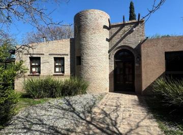Casa de 7 ambientes, Villa Allende · Casa con 2 Dorm. en Alquiler en Villa Allende Golf