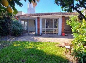 Casa · 142m² · 3 Ambientes · 1 Cochera · Casa 4 Amb Apto Credito Cochera y Jardin Quilmes