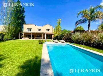 Casa · 280m² · 6 Ambientes · 30 Enero a 18 Febrero. Lote Interno.