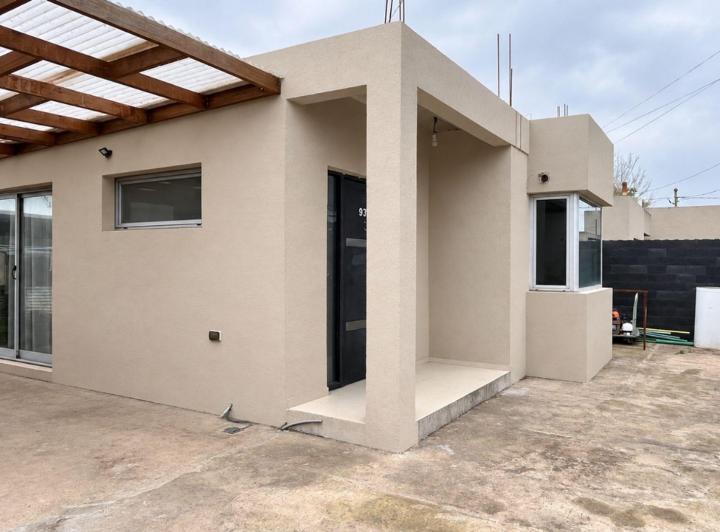 Casa · 60m² · 2 Ambientes · 2 Cocheras