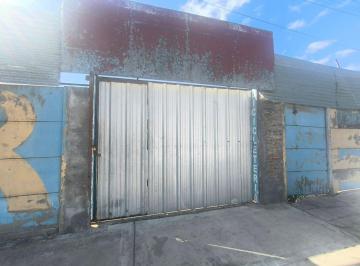 Bodega-Galpón · 50m² · Galpon en Venta con 20 Cocheras Barrio Triangulo