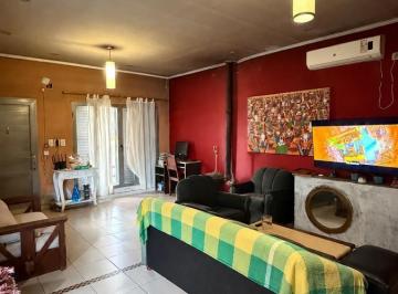 Casa · 147m² · 4 Ambientes · 2 Cocheras · Casa en Barrio La Cañada