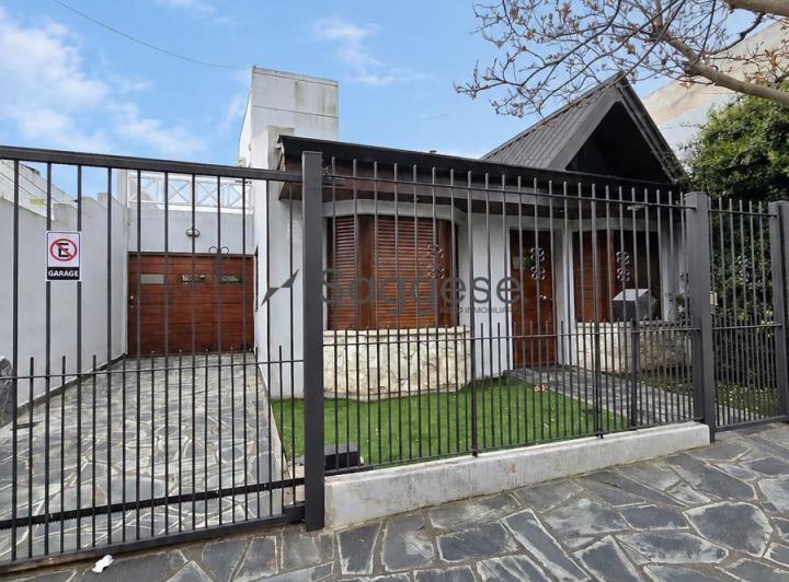 Casa · 160m² · 4 Ambientes · 3 Cocheras