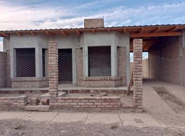 Casa · 87m² · 5 Ambientes · 1 Cochera · Casa en Construccion