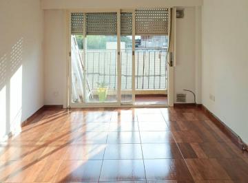 Departamento de 2 ambientes, Floresta · 2 Ambientes con Balcón y Lavadero, Apto Crédito, Cerca de Estación Floresta