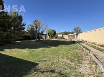 Casa · 500m² · 5 Ambientes · 5 Cocheras · Venta - Casa - 4 Dorm. - 5 Baños - San Martin - Pileta
