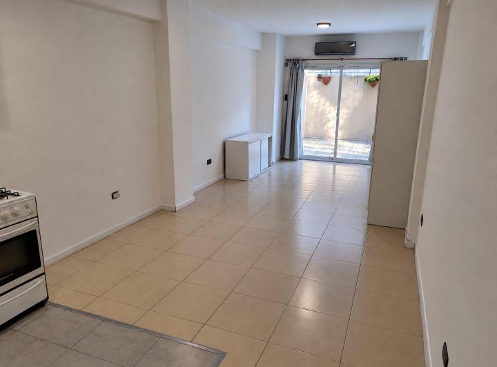 Venta Monoambiente con Patio Propio – Monte Castro