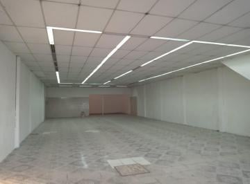 Bodega-Galpón · 228m² · Galpón de 228 m² en Ramos Mejía