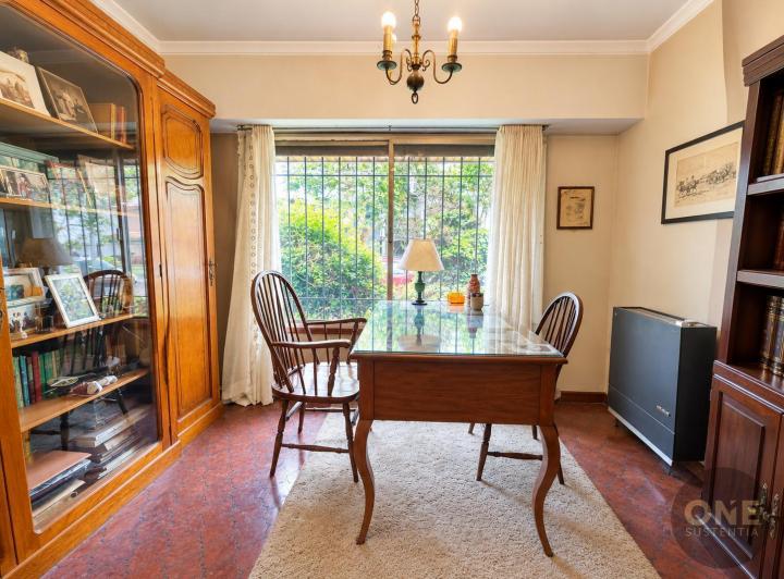 Casa · 231m² · 5 Ambientes · 1 Cochera
