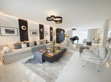 Casa · 760m² · 6 Ambientes · 3 Cocheras · Venta Casa Racionalista en Barranca 6 Ambientes 3 Habitaciones con Jardín Escalonado y Piscina