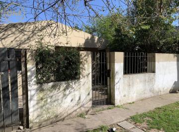 Casa · 40m² · 4 Ambientes · Casa de 3 Dorm. en Venta