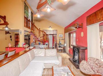 PH · 374m² · 6 Ambientes · 1 Cochera · Venta 2 PH Multifamiliar Caseros Permuta
