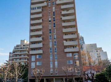 Departamento · 64m² · 2 Ambientes · 1 Cochera · Departamento de un Dormitorio con Cochera en Zona Centro