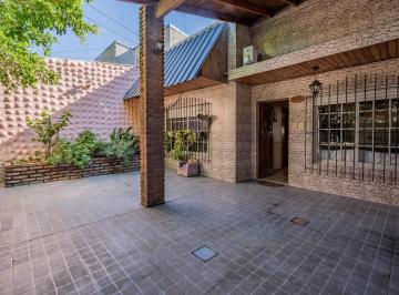 Casa · 79m² · 3 Ambientes · 1 Cochera · Casa en Venta en Lanús Oeste