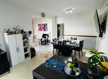 Casa · 216m² · 6 Ambientes · 2 Cocheras · Casa Chalet en Venta en Ciudad Jardin, Tres de Febrero, G. B. a. Zona Oeste