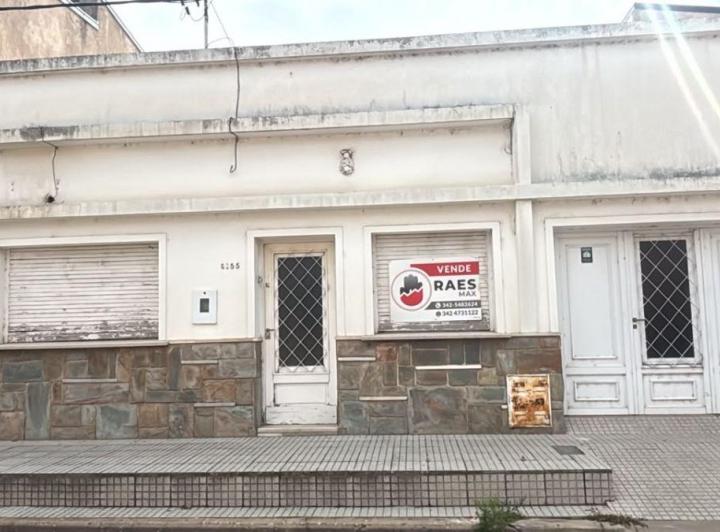 Casa · 220m² · 7 Ambientes · 2 Cocheras