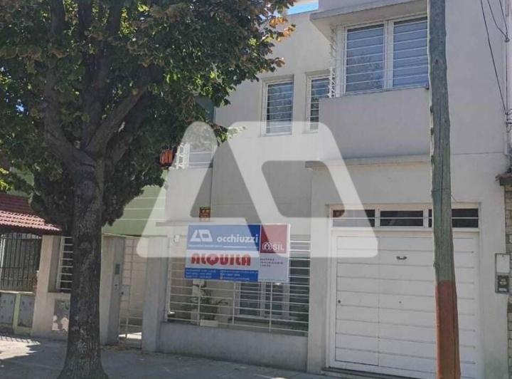 Casa · 239m² · 5 Ambientes · 1 Cochera