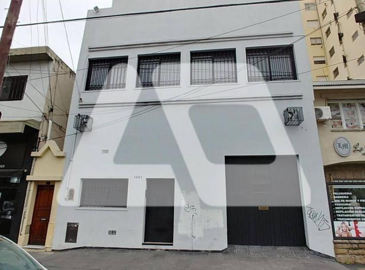 Local comercial · 390m² · 1 Cochera