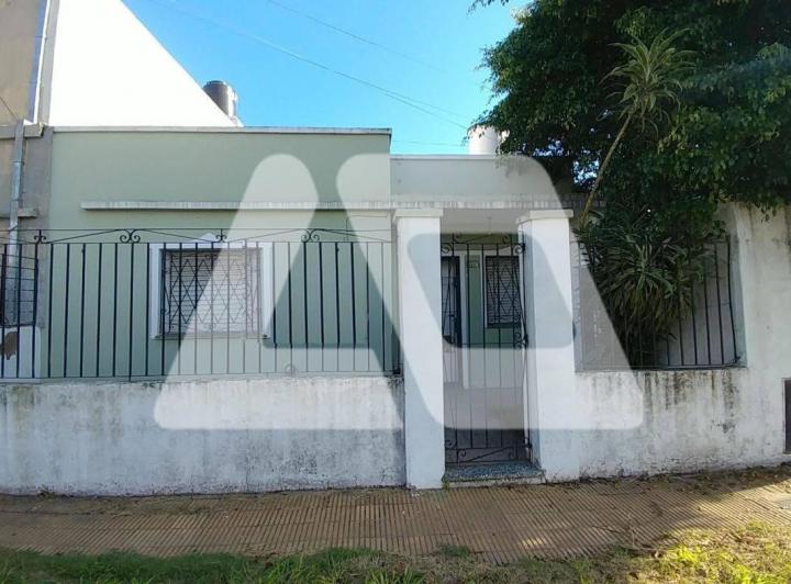 Casa · 110m² · 3 Ambientes · 1 Cochera