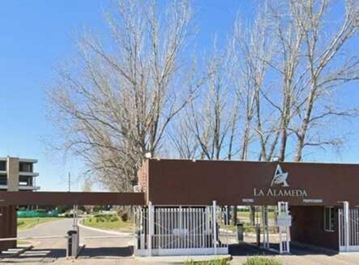 Terreno en venta en La Alameda