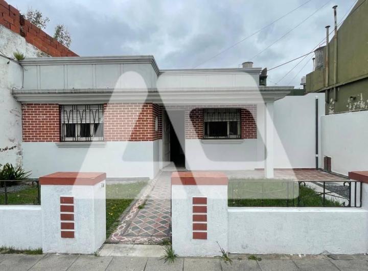 Casa · 100m² · 3 Ambientes · 1 Cochera