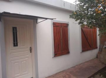 Departamento de 2 ambientes, Almirante Brown · Depto. 2 Amb. Chico S/av. Monteverde a m de Av Espora