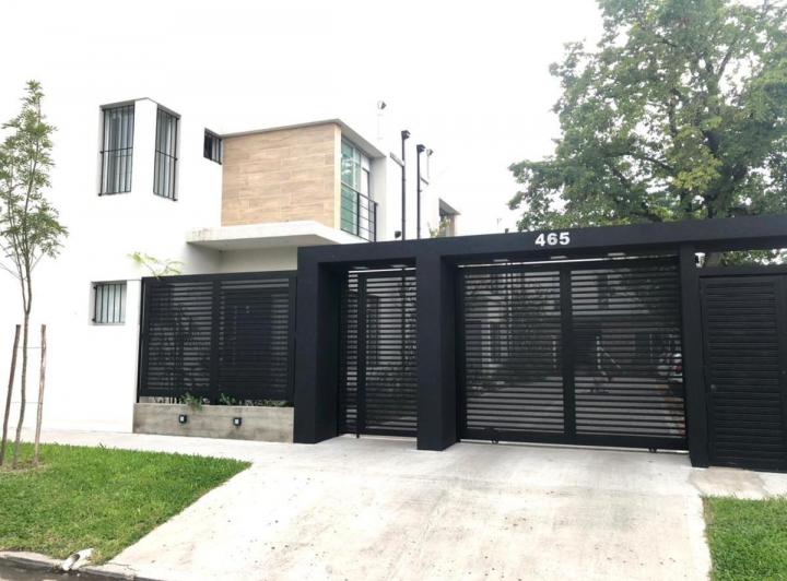 Casa · 116m² · 4 Ambientes · 1 Cochera