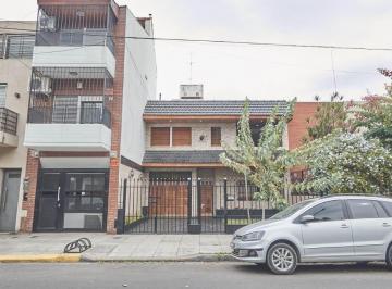 Casa · 161m² · 5 Ambientes · 1 Cochera · Impecable Casa en Villa Devoto