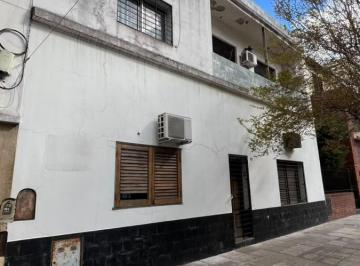 Casa · 146m² · 4 Ambientes · Casa/lote en Venta – Excelente Potencial Constructivo. Villa Luro